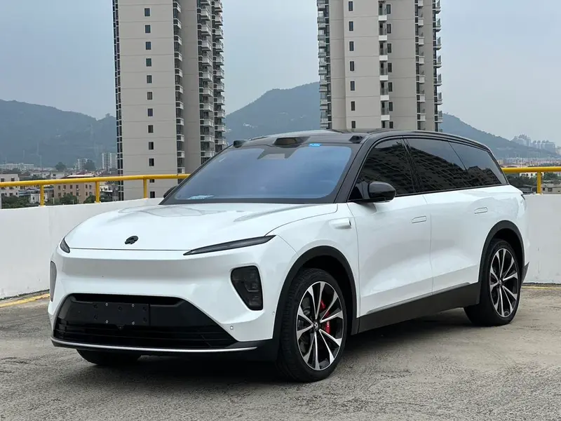NIO ES8