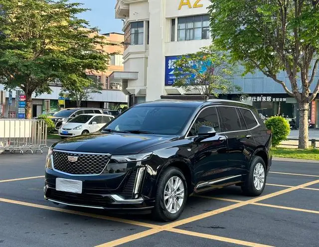 Cadillac XT6