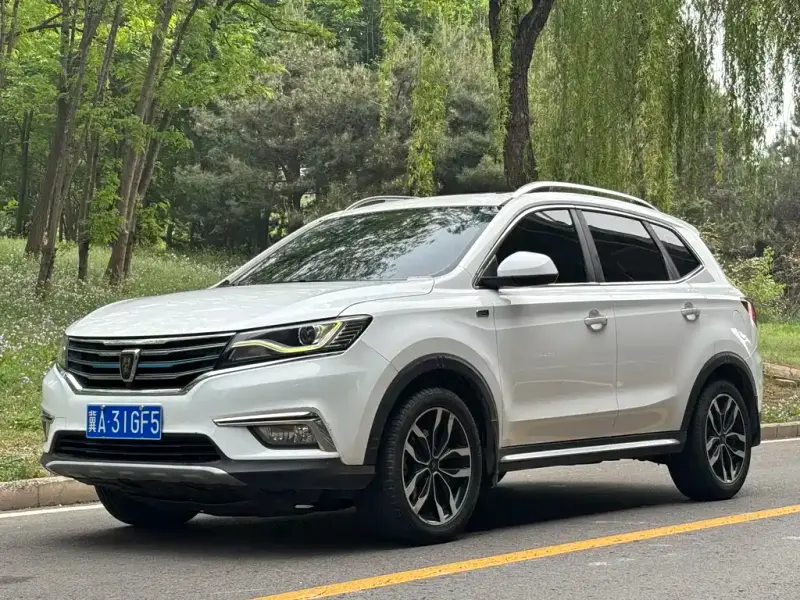 Roewe MG HS (RX5)