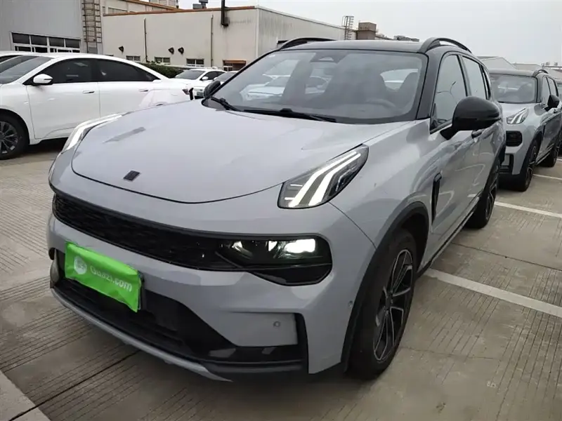 Lynk & Co 01