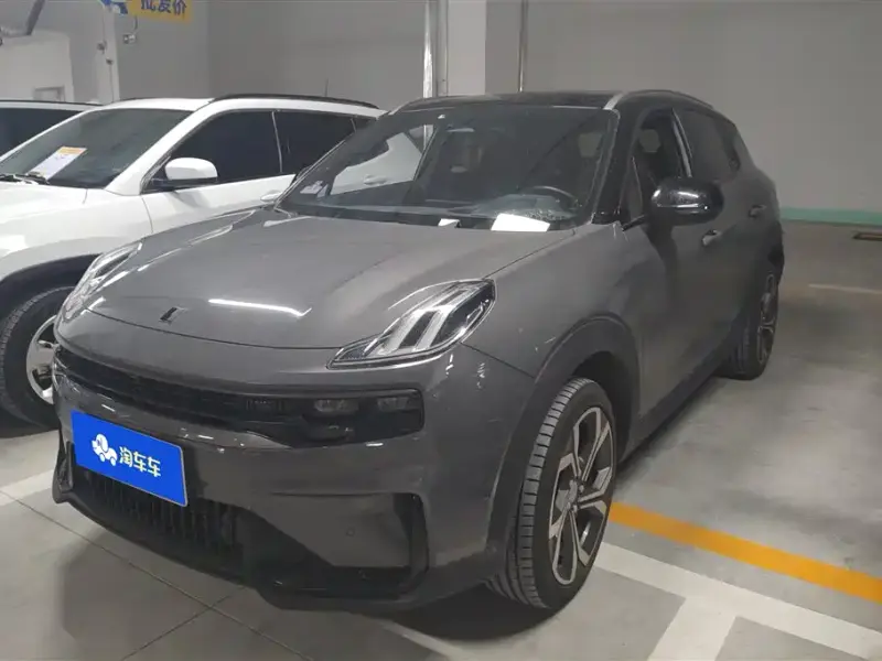 Lynk & Co 06