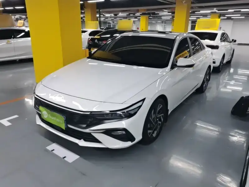Hyundai Elantra