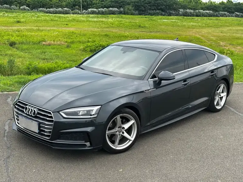Audi A5 (Import)