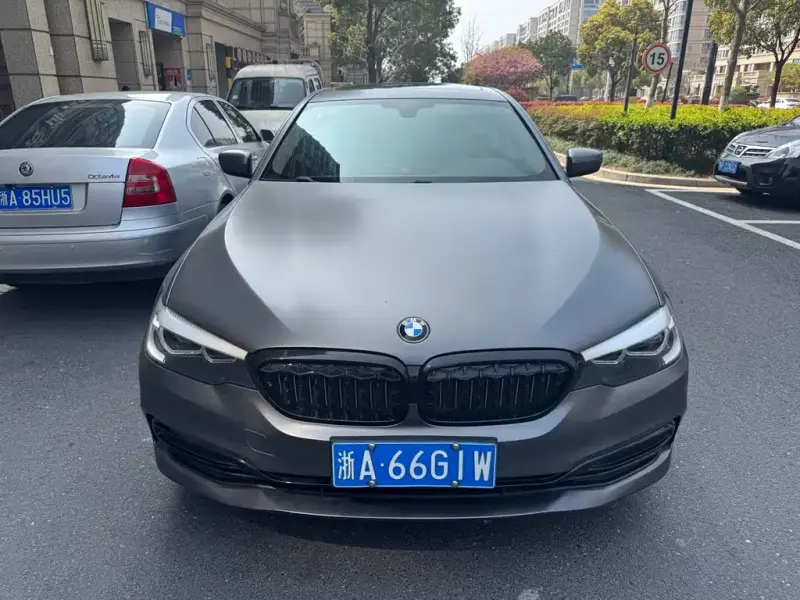 BMW 5-Series