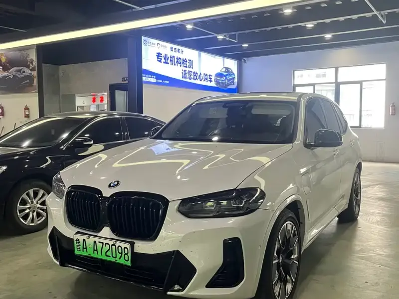 BMW iX3