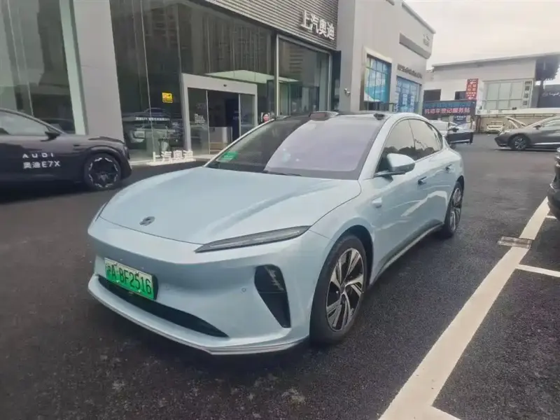 NIO ET5