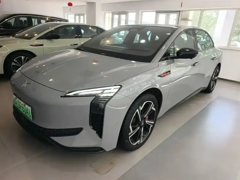 Hongqi EH7