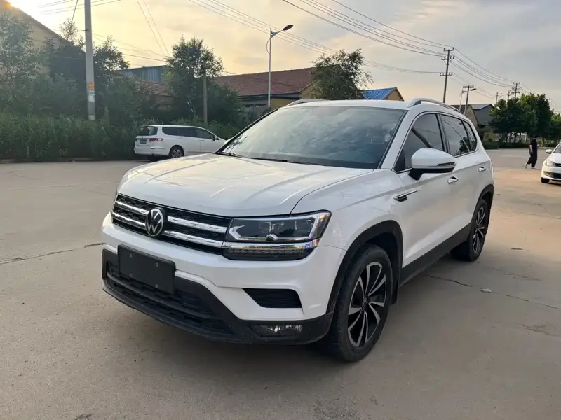 Volkswagen Tharu