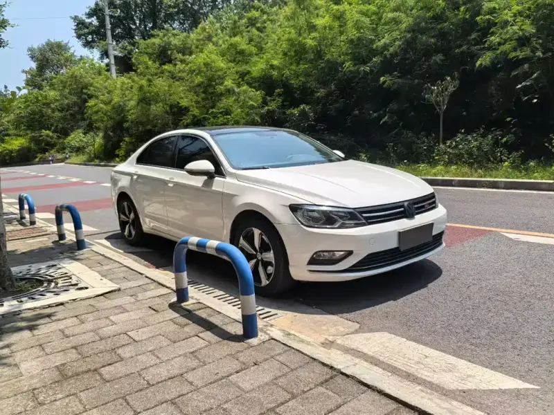 Volkswagen Lamando