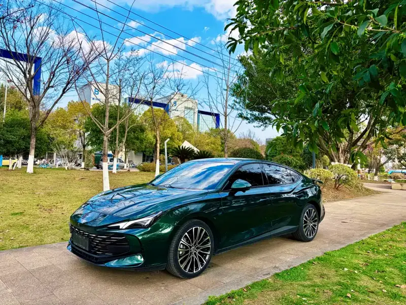 MG MG7