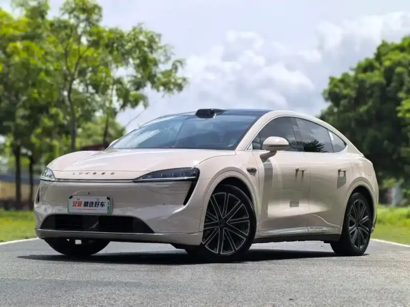 Luxeed Zhijie R7