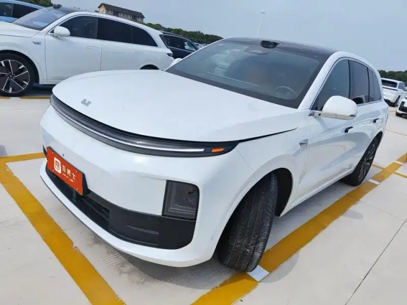 Li Auto L6