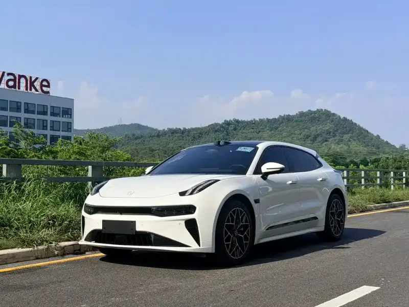 Zeekr 001