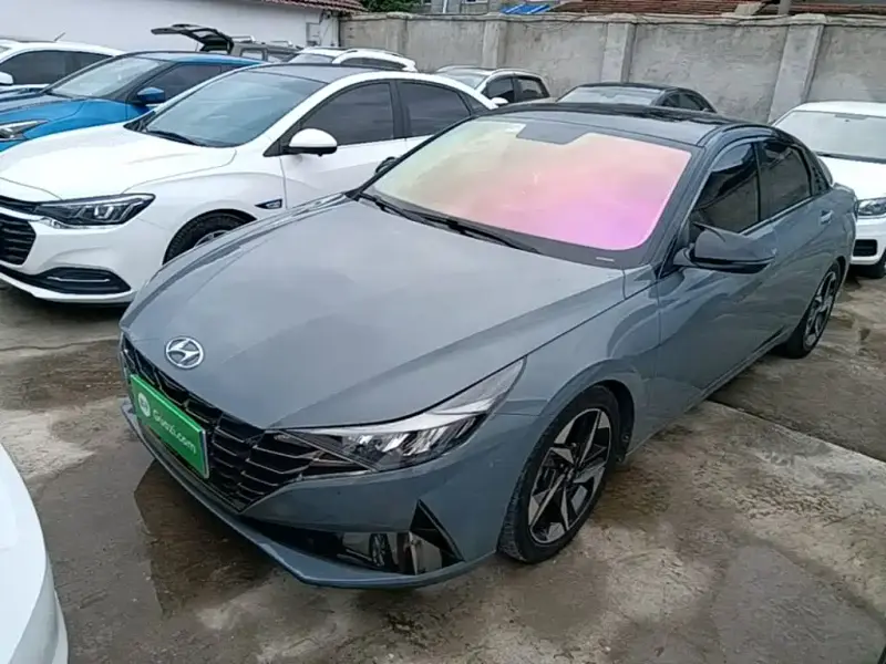 Hyundai Elantra