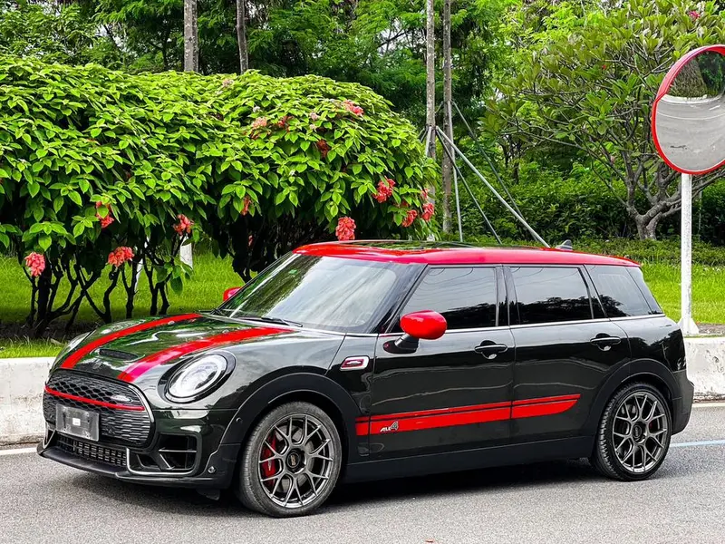 MINI JCW CLUBMAN