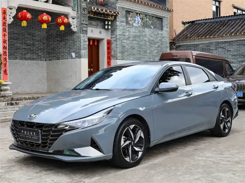 Hyundai Elantra