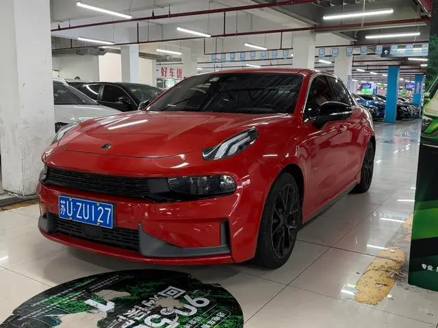 Lynk & Co 03