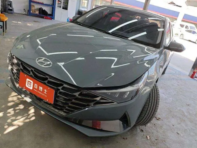 Hyundai Elantra