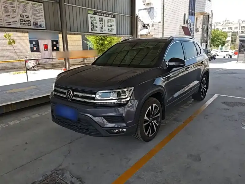 Volkswagen Tharu