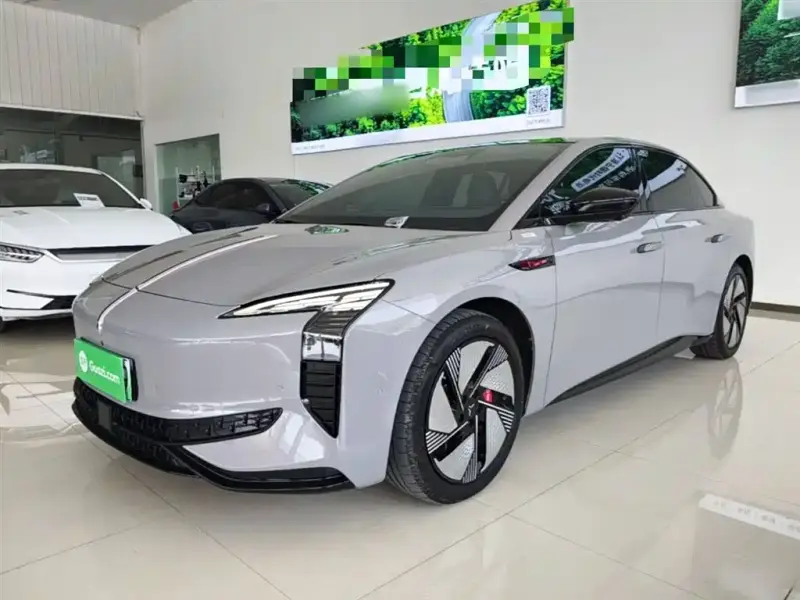 Hongqi EH7