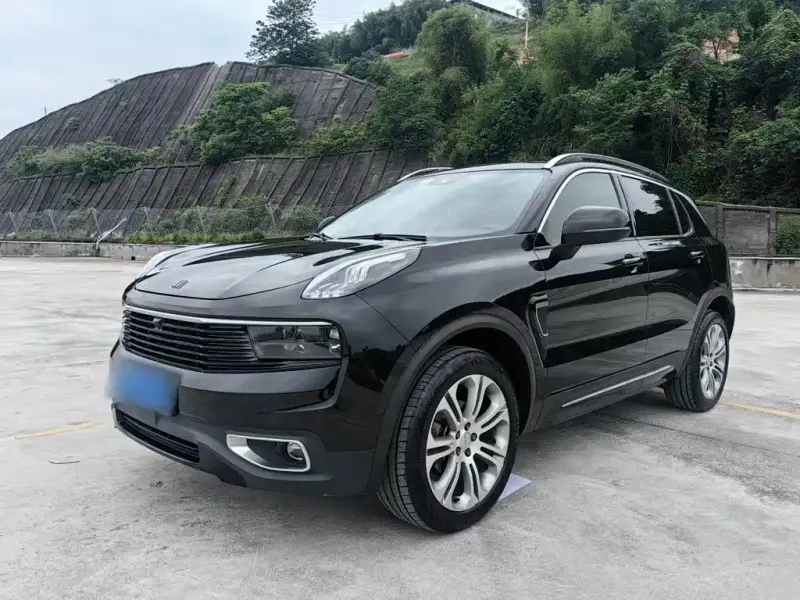 Lynk & Co 01