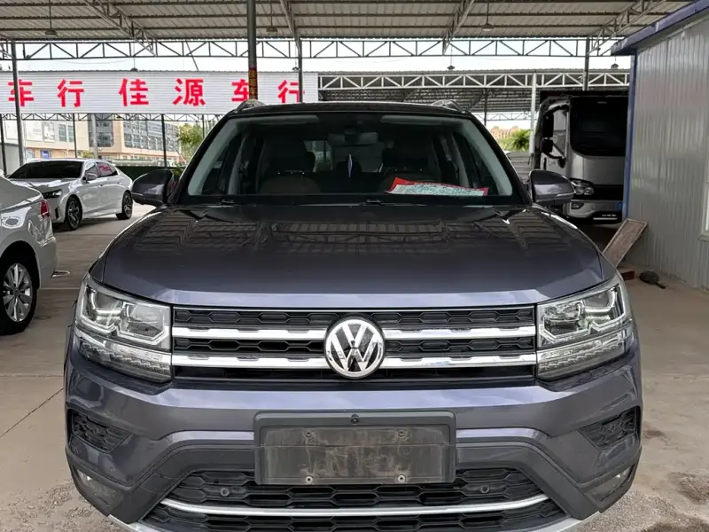Volkswagen Tharu