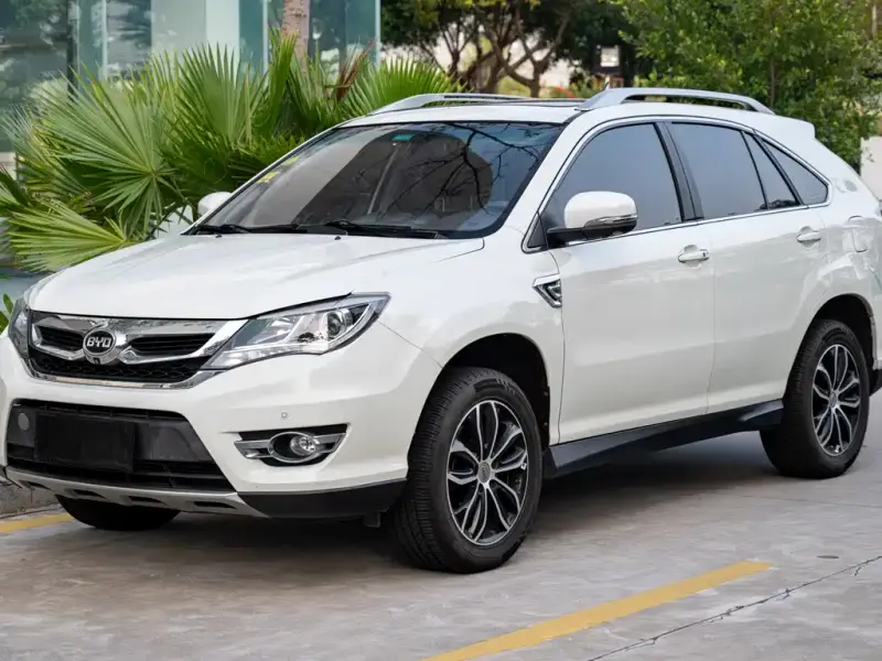 BYD S7
