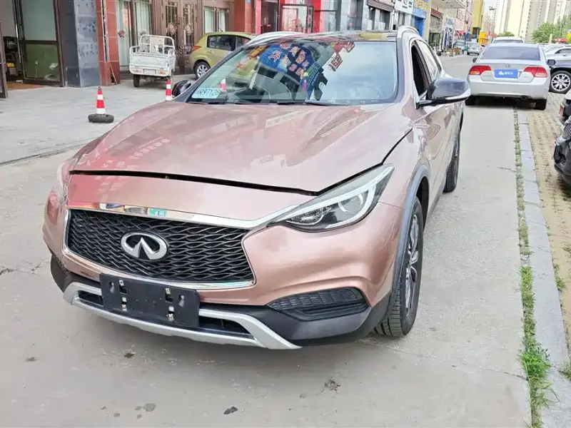 Infiniti QX30