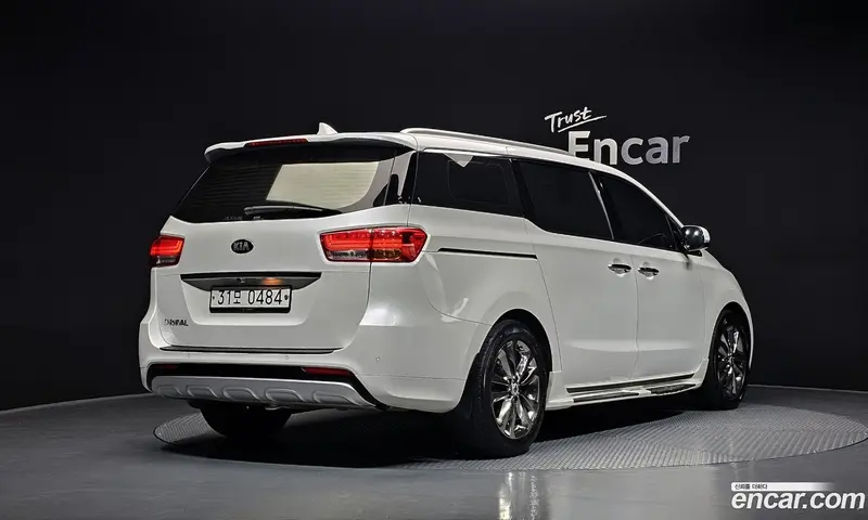 Kia Carnival (Canival)