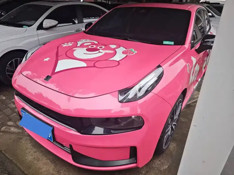 Lynk & Co 03