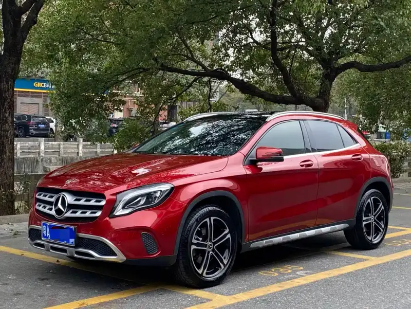 Mercedes-Benz GLA