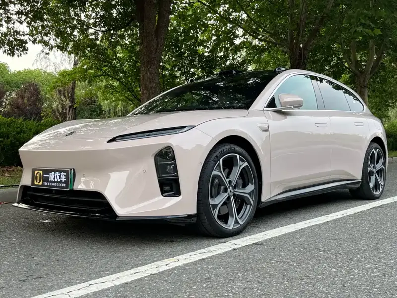 NIO ET5T