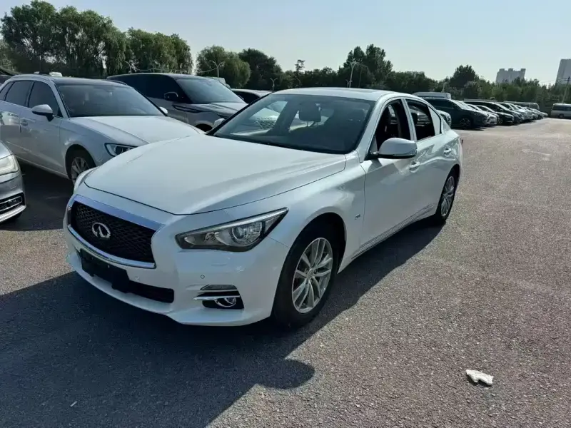 Infiniti Q50L