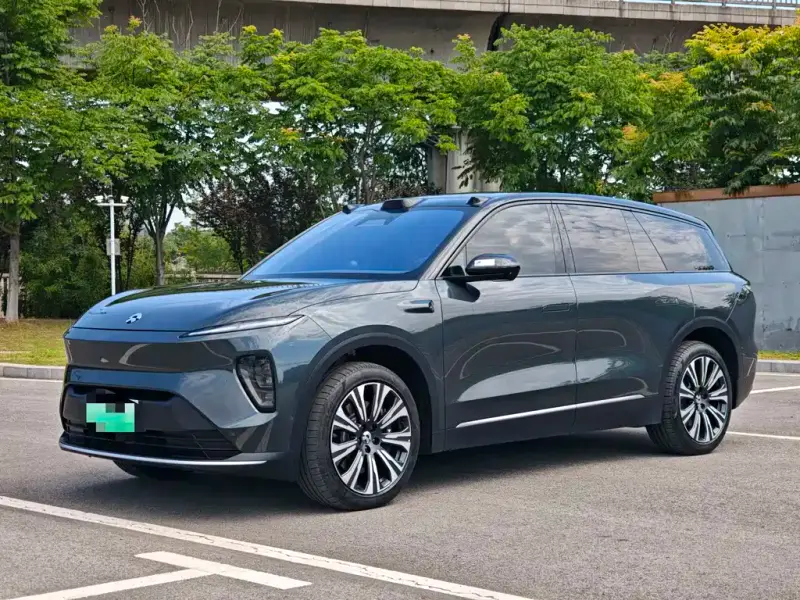 NIO ES8