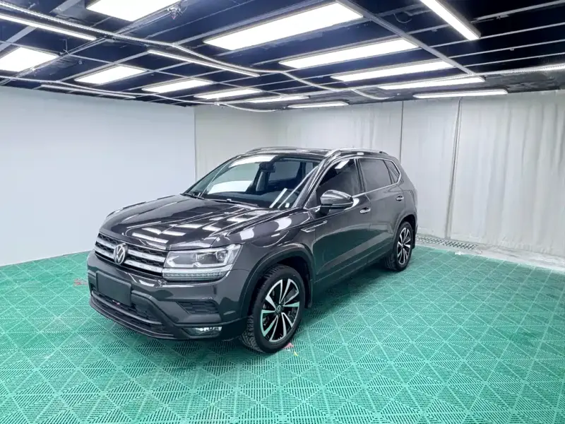 Volkswagen Tharu