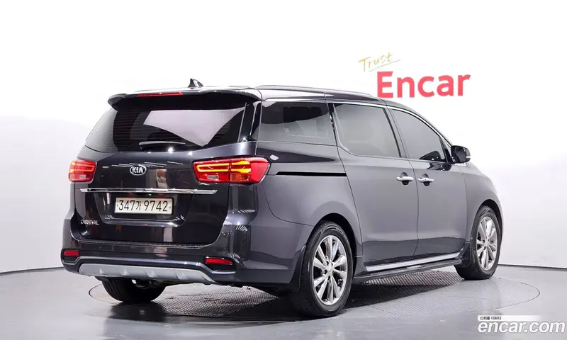 Kia Carnival (Canival)