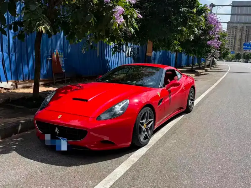 Ferrari California T