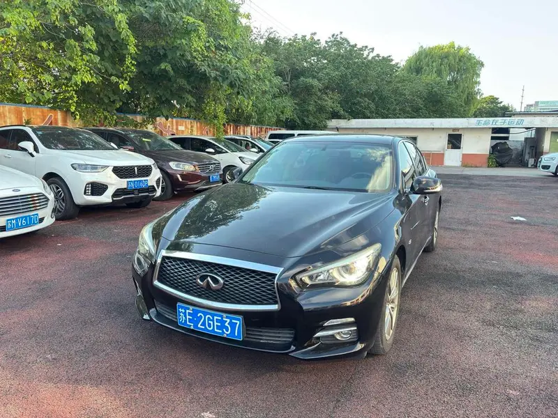 Infiniti Q50L