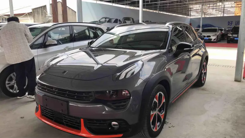 Lynk & Co 02