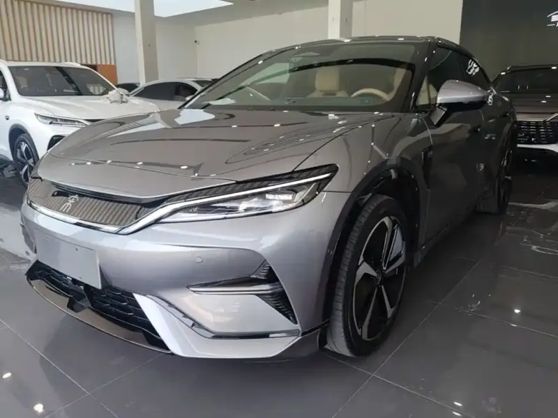 BYD L EV