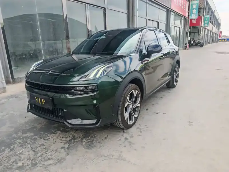 Lynk & Co 06