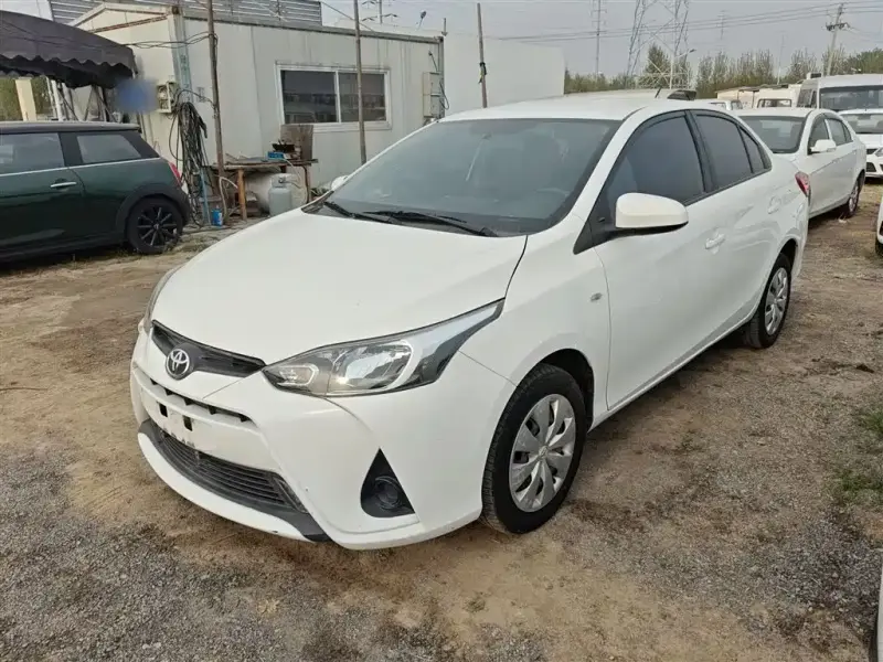 Toyota Yaris L