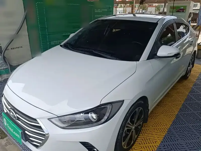 Hyundai Elantra