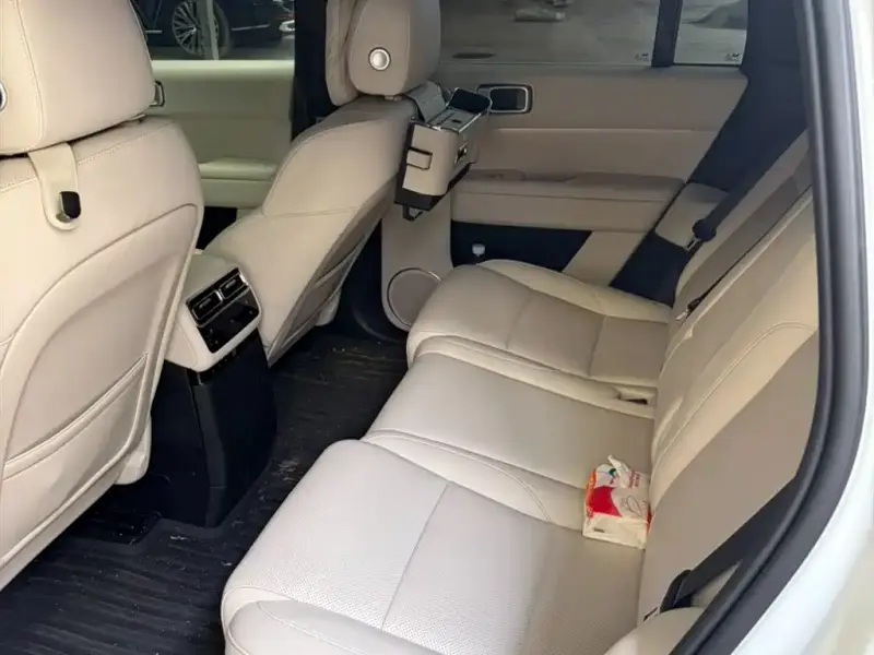 Li Auto L6