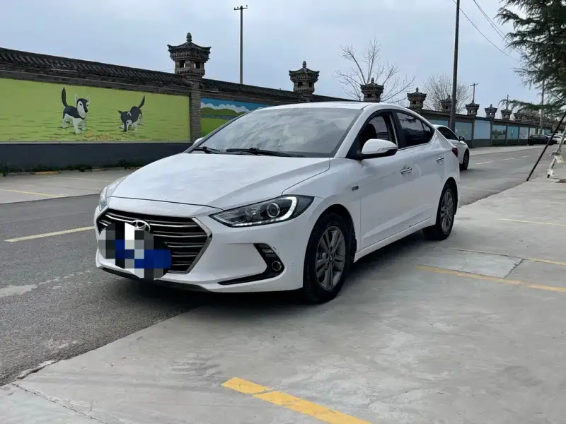 Hyundai Elantra