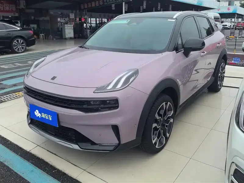 Lynk & Co 06