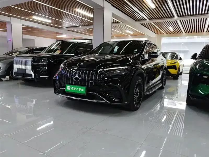 Mercedes-Benz EQE SUV