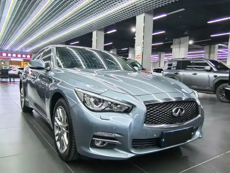 Infiniti Q50L