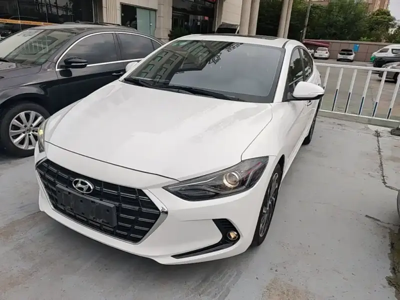 Hyundai Elantra