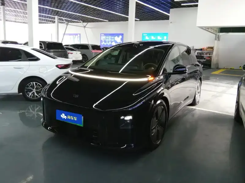Li Auto i8